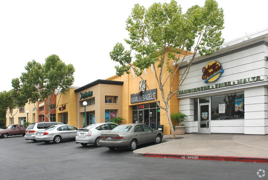 830-878 Blossom Hill Rd, San Jose, CA à louer - Photo du bâtiment - Image 2 de 7
