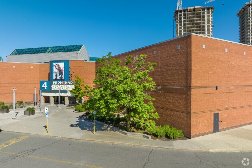 1 Promenade Cir, Vaughan, ON à vendre - Photo du bâtiment - Image 1 de 1