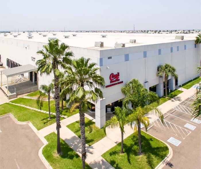 6900 S International Pky, McAllen, TX à louer - Photo du bâtiment - Image 2 de 13