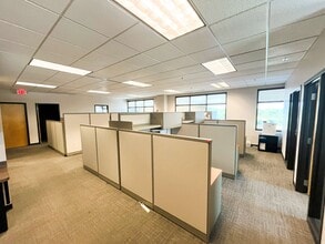 20 Allen Ave, Webster Groves, MO à louer Photo intérieure- Image 2 de 10