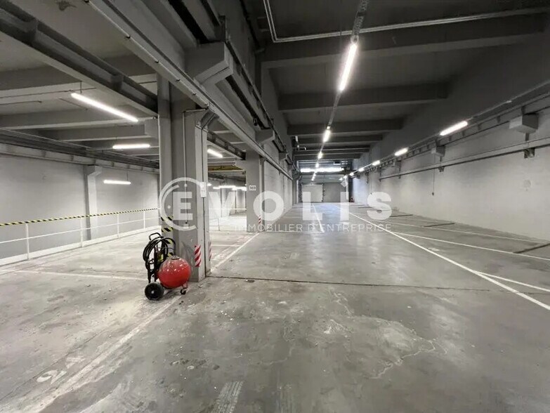 Flex dans Bagnolet à louer - Photo du bâtiment - Image 2 de 6