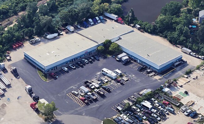 More details for 14-16 Prosper Ct, Lake In The Hills, IL - Industrial for Lease
