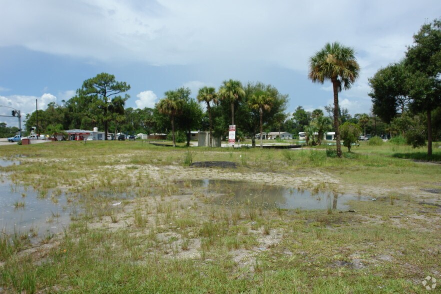 5335 Turnpike Feeder Rd, Fort Pierce, FL à vendre - Photo du bâtiment - Image 2 de 15