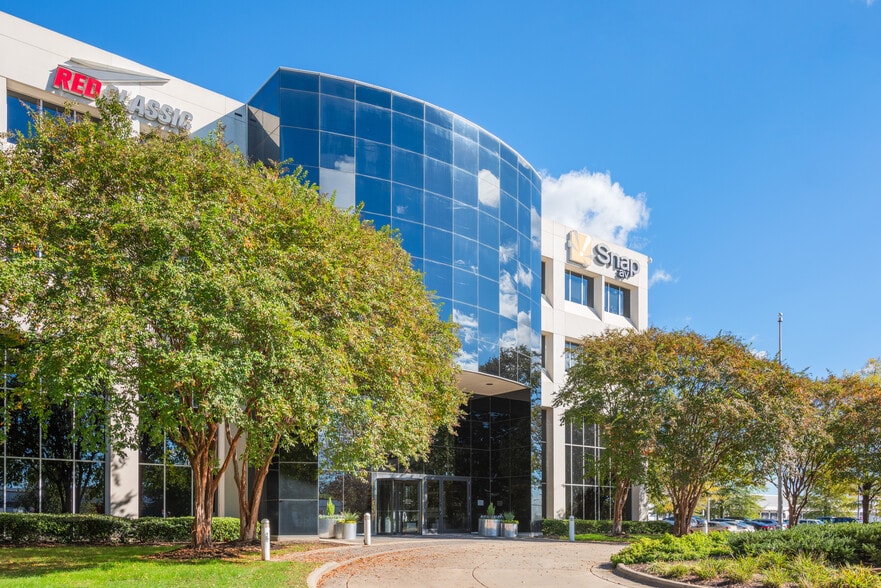 1800 Continental Blvd, Charlotte, NC for lease - Building Photo - Image 3 of 12