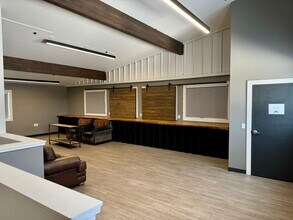 218 Sportsman Ln, Bigfork, MT à louer Photo intérieure- Image 2 de 5