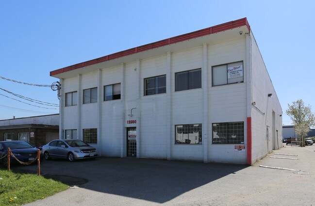 Plus de détails pour 12560 Vickers Way, Richmond, BC - Industriel à louer