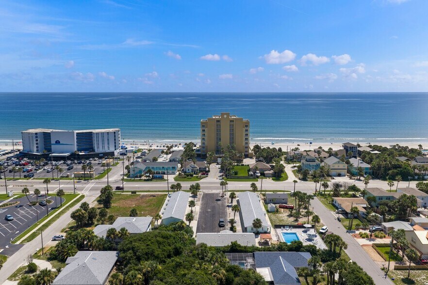 1708 S Atlantic Ave, New Smyrna Beach, FL à vendre - Photo du bâtiment - Image 3 de 79