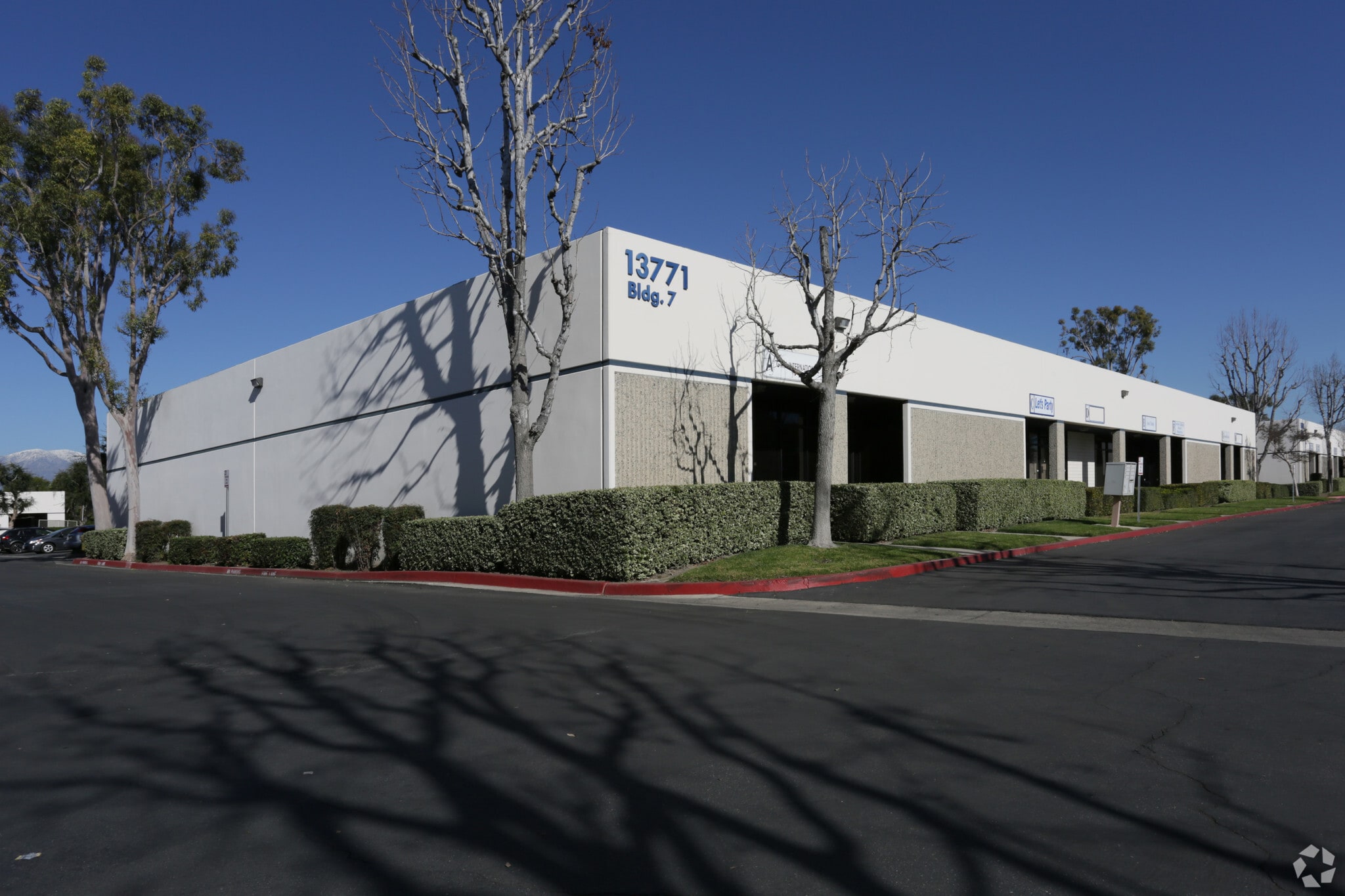 13771 Roswell Ave, Chino, CA for lease Primary Photo- Image 1 of 6