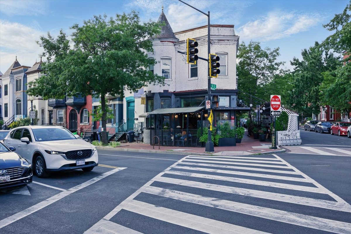 501 Florida Ave NW, Washington, DC à vendre Photo du bâtiment- Image 1 de 1