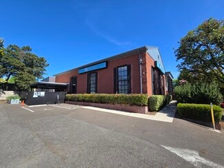 More details for 7525 N Richmond Ave, Portland, OR - Specialty for Sale