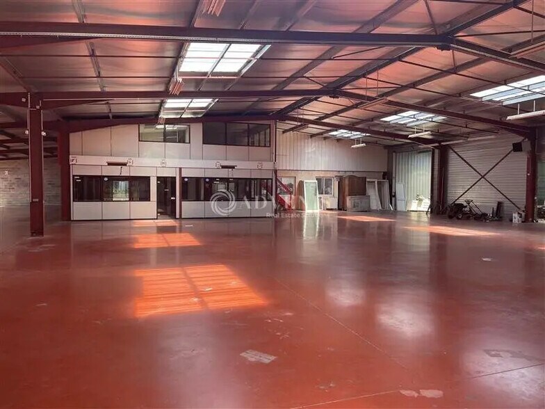 Flex in Cestas for lease - Interior Photo - Image 2 of 8