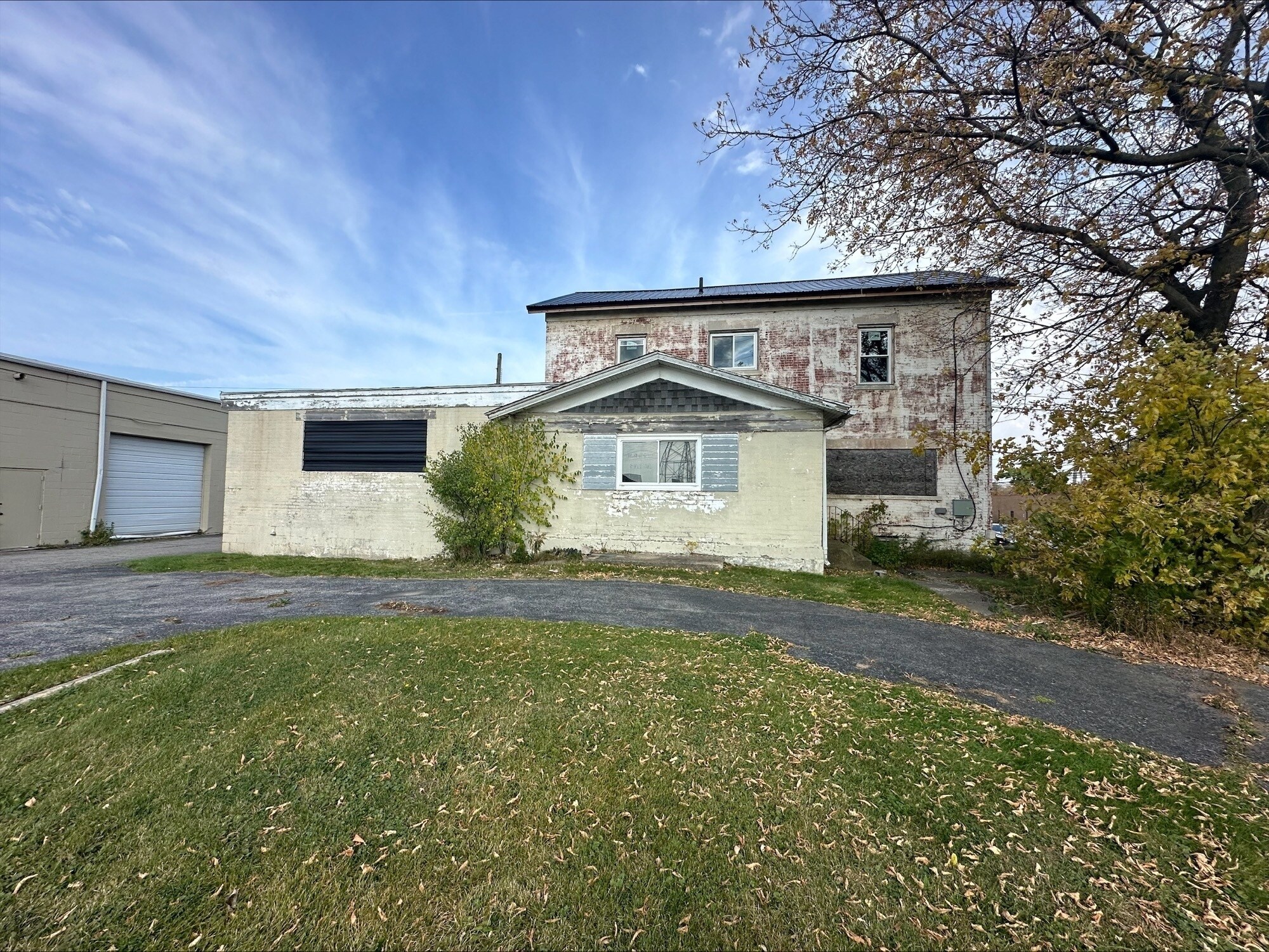 2250 Military Rd, Tonawanda, NY à vendre Photo du bâtiment- Image 1 de 19