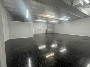 4990 SW 52nd St, Fort Lauderdale, FL à louer Photo intérieure- Image 2 de 6