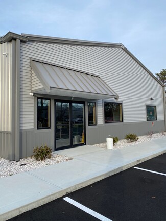 More details for 11 Evergreen Cir, Mashpee, MA - Retail for Lease