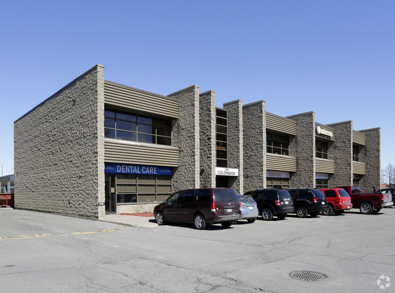 146 Colonnade Rd, Ottawa, ON à louer - Photo du bâtiment - Image 2 de 8