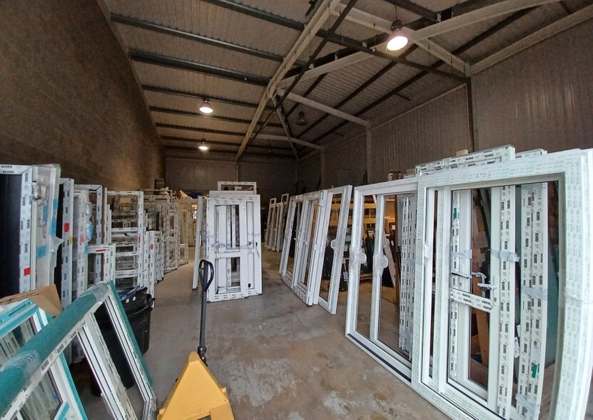 4-4A Broom Rd, Poole à vendre - Photo intérieure - Image 3 de 19