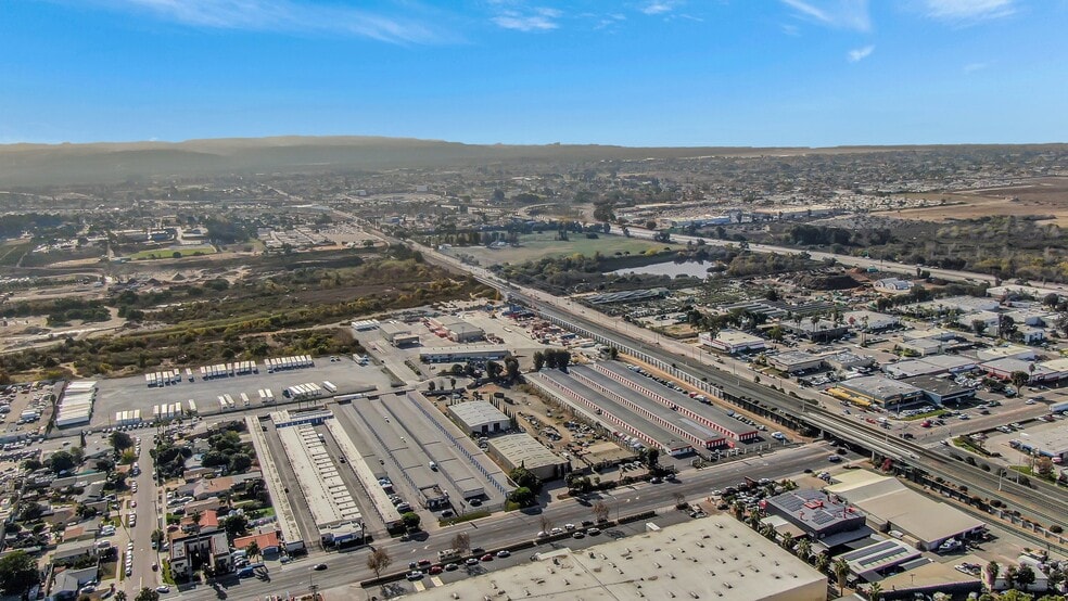 2365 Main St, Chula Vista, CA à louer - Photo du bâtiment - Image 3 de 31