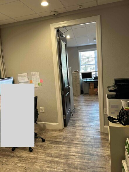 7148 Trail Lake Dr, Fort Worth, TX à vendre - Photo du bâtiment - Image 2 de 23