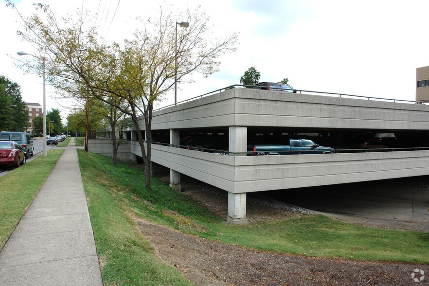 1401 Harrodsburg Rd, Lexington, KY for lease - Building Photo - Image 2 of 53