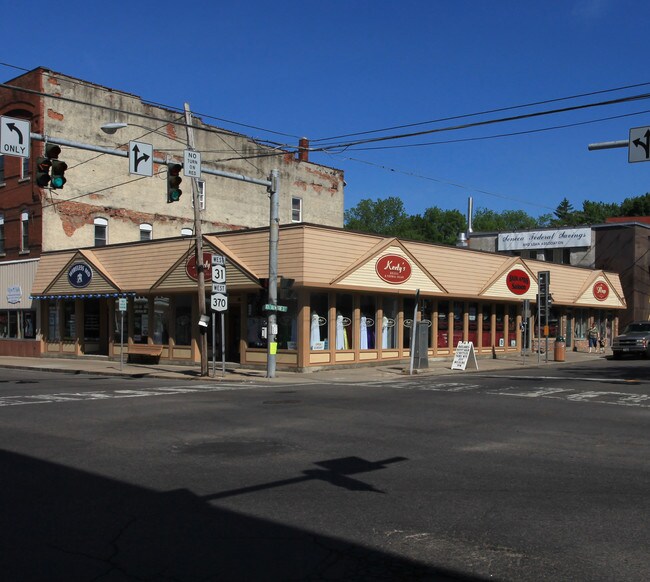 More details for 33 Oswego St, Baldwinsville, NY - Retail for Lease