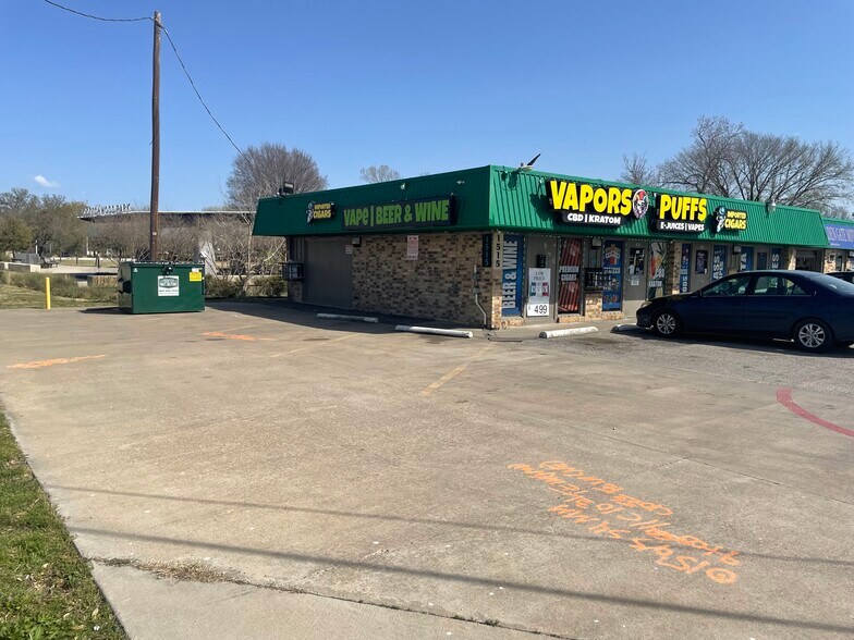 1515 S Mcdonald St, McKinney, TX à louer - Photo du bâtiment - Image 3 de 3