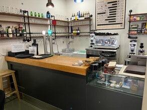 Calle de Edgar Neville, 30, Madrid, Madrid for lease Interior Photo- Image 1 of 6