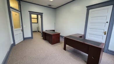 174-188 NE Commercial St, Salem, OR for lease Interior Photo- Image 2 of 6