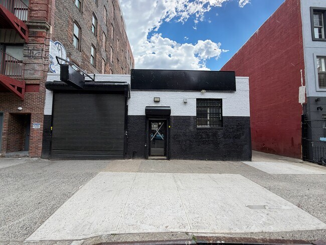 Plus de détails pour 984 Myrtle Ave, Brooklyn, NY - Industriel à louer