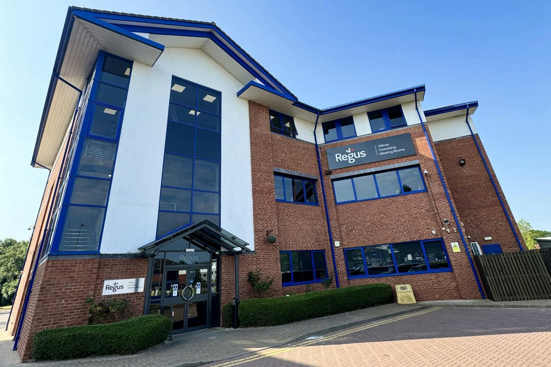 Homer Clos, Warwick for lease Primary Photo- Image 1 of 14