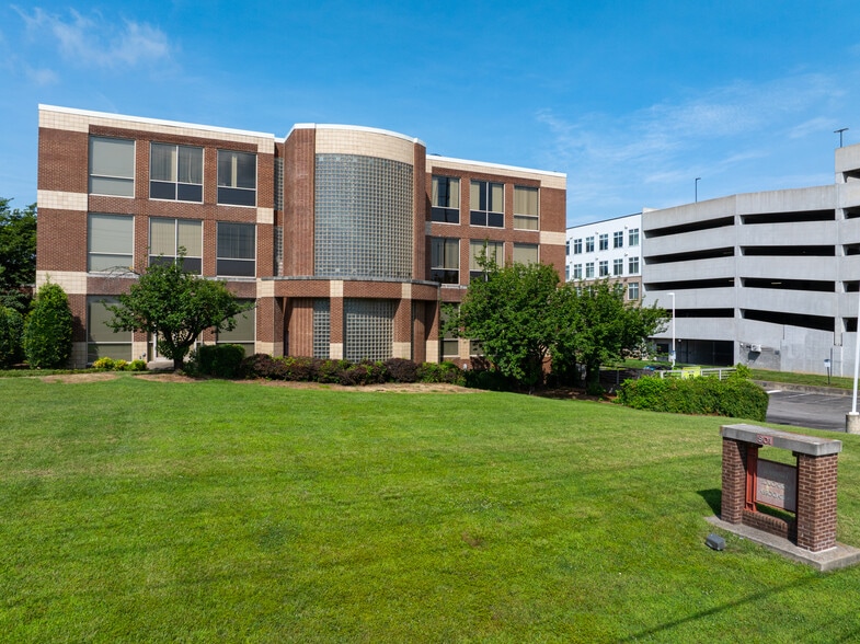 801 2nd Ave N, Nashville, TN for sale - Building Photo - Image 3 of 8