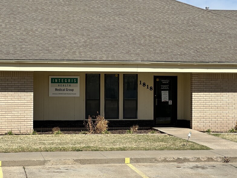 1810-1818 Kansas Ave, Woodward, OK à vendre - Photo du bâtiment - Image 2 de 2