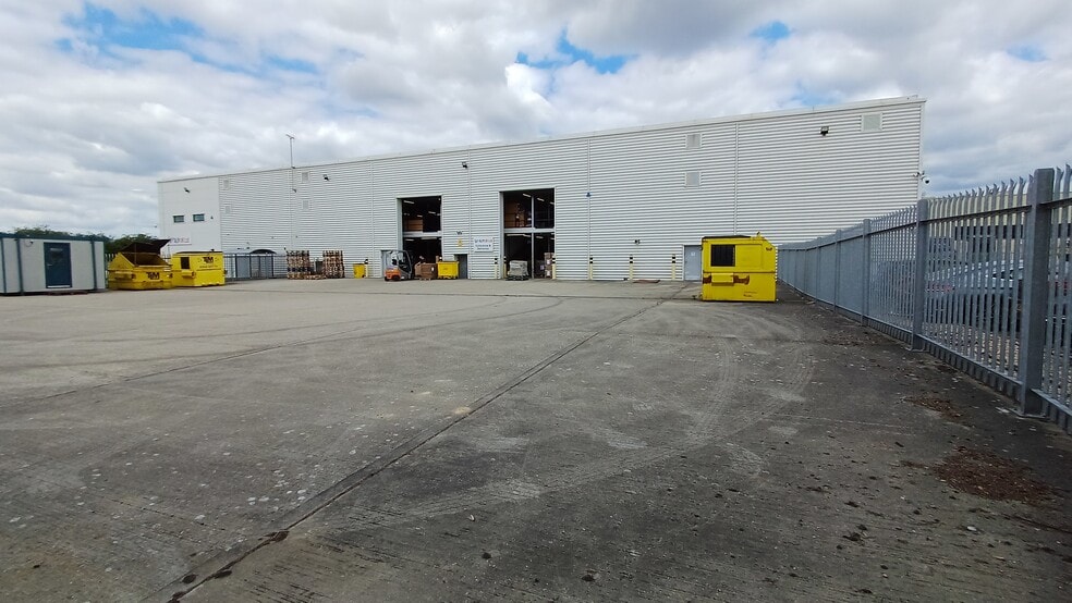 Fenton Way, Basildon for lease - Building Photo - Image 2 of 5