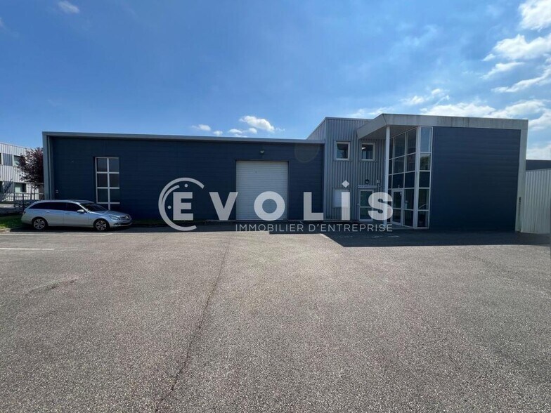 Flex in Trévoux for sale - Building Photo - Image 2 of 14