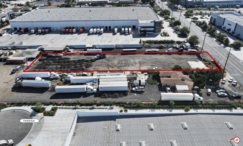 536 Central Ave, San Bernardino, CA for lease - Building Photo - Image 2 of 4