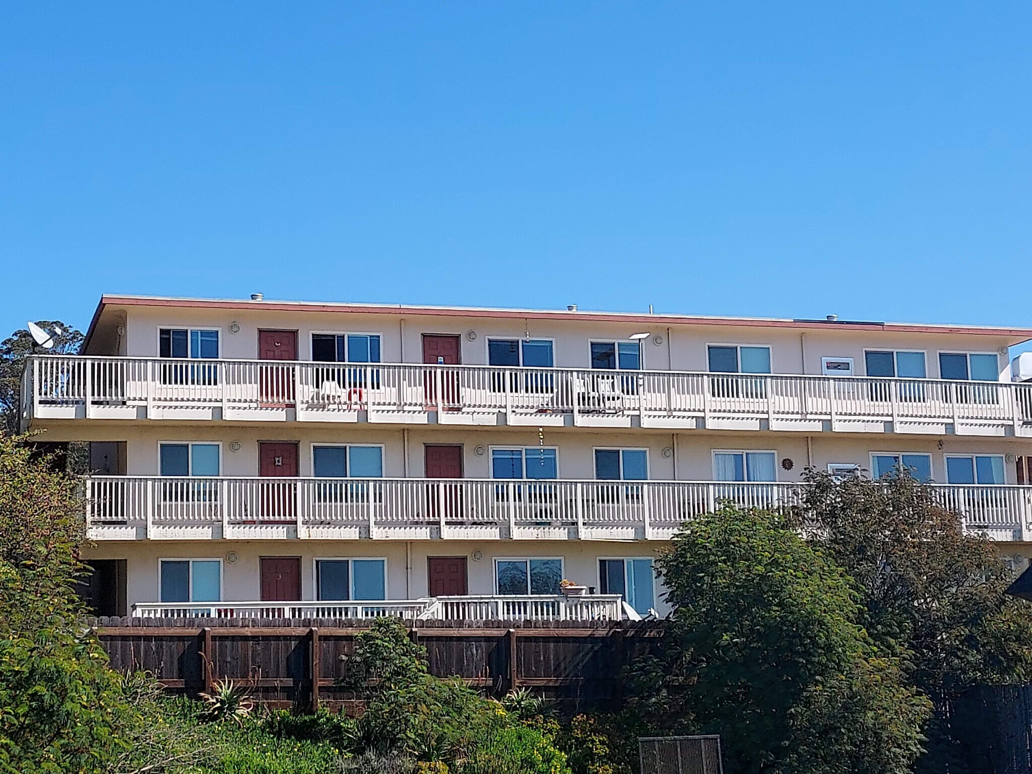 510 Avenue Alhambra, Half Moon Bay, CA à vendre Photo du bâtiment- Image 1 de 1