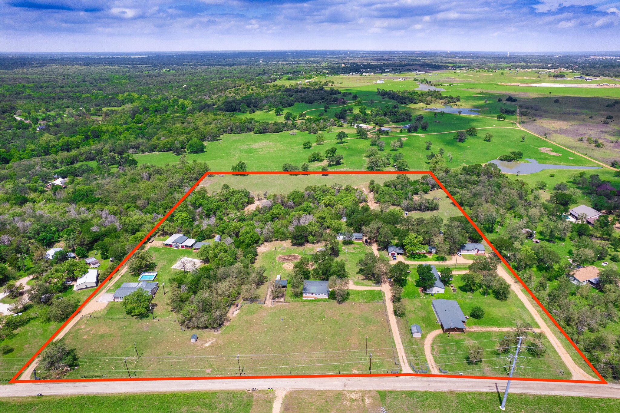 279 Highline Dr, Bastrop, TX for sale Primary Photo- Image 1 of 36