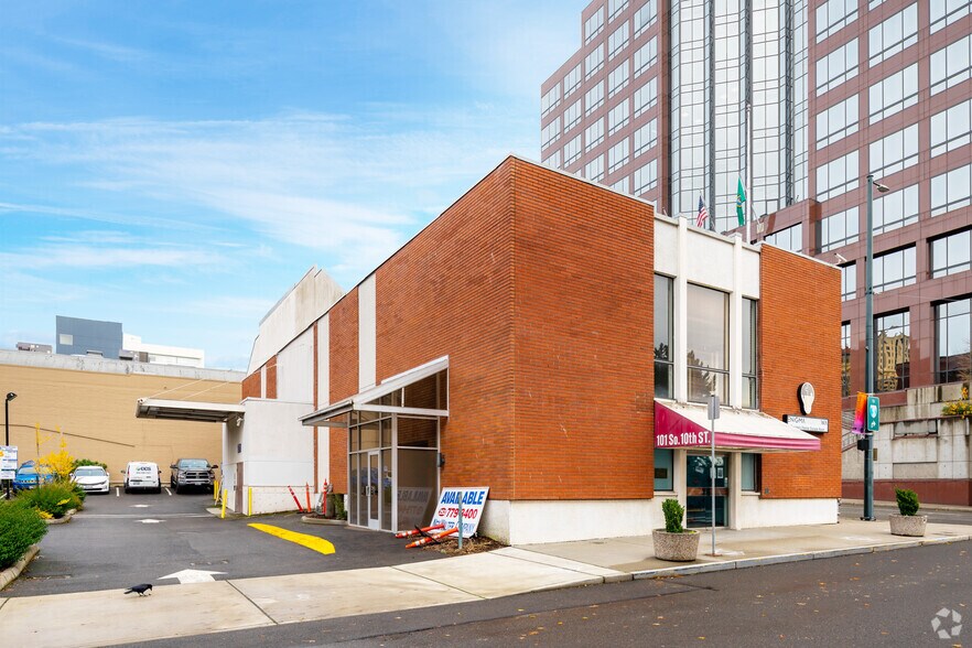 101 S 10th St, Tacoma, WA à vendre - Photo du bâtiment - Image 2 de 4
