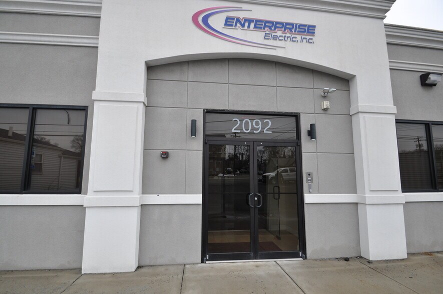 2092 Route 35 N, South Amboy, NJ à vendre - Photo du bâtiment - Image 3 de 46