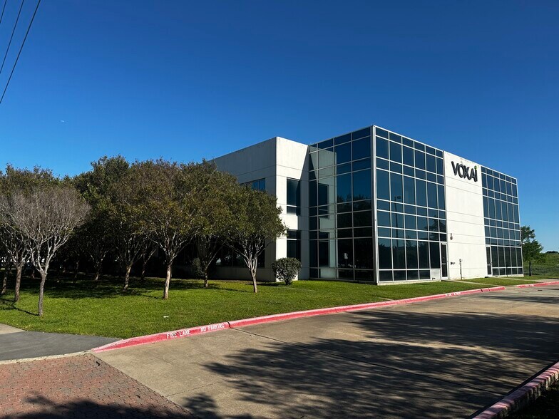 635 Fritz Dr, Coppell, TX à louer - Photo du bâtiment - Image 3 de 14