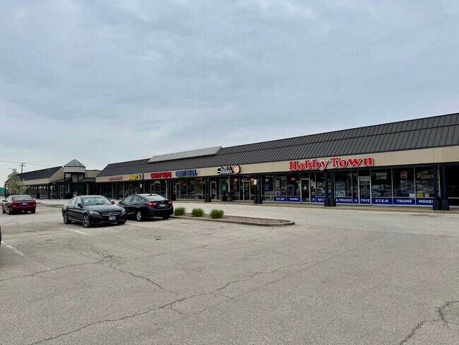 More details for 455-577 Waukegan Rd, Northbrook, IL - Retail for Lease
