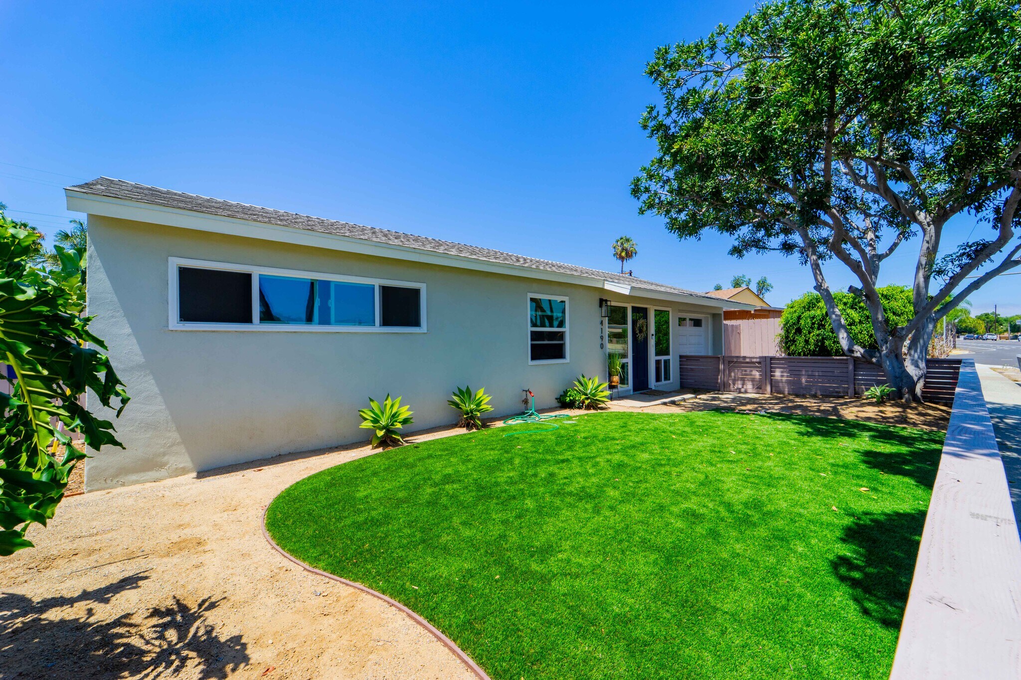 4190 Clairemont Dr, San Diego, CA à vendre Photo principale- Image 1 de 18