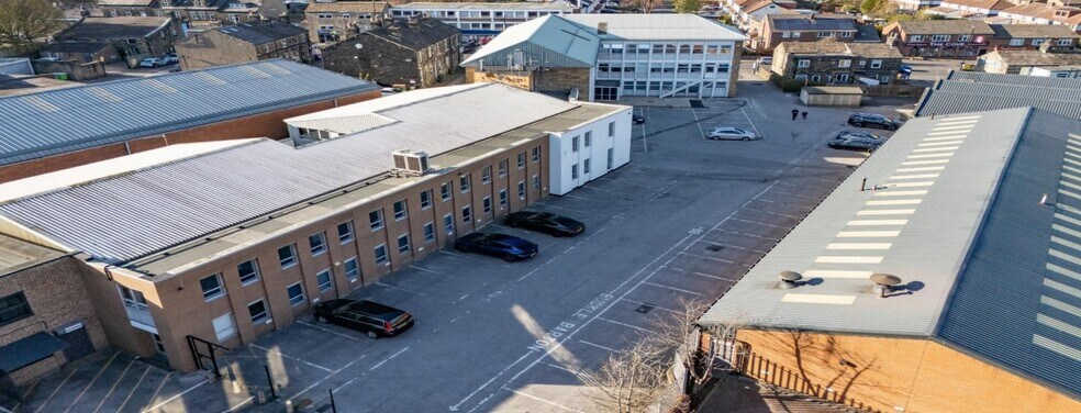 Station Rd, Leeds à vendre - Photo du bâtiment - Image 2 de 2