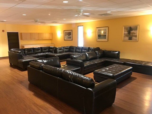 1620 Mason Ave, Daytona Beach, FL à louer Photo intérieure- Image 1 de 13