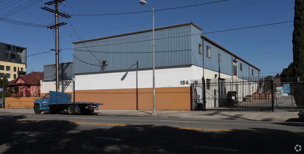 158 N San Fernando Rd, Los Angeles, CA à vendre - Photo du bâtiment - Image 1 de 11