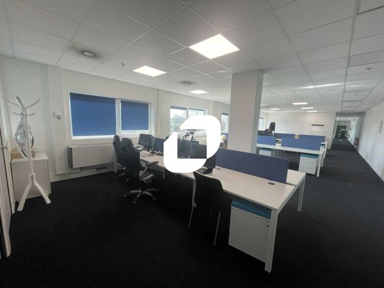 Office in Massy for lease - Interior Photo - Image 3 of 10