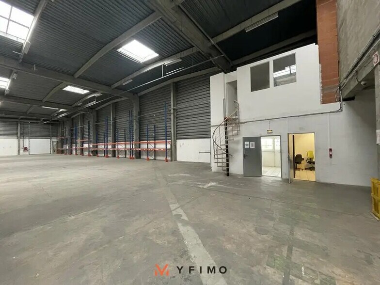 Flex dans Épône à louer - Photo du bâtiment - Image 3 de 6