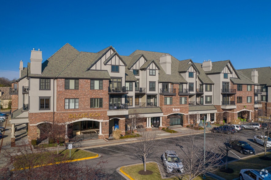 10517-10583 Mission Rd, Leawood, KS for lease - Building Photo - Image 3 of 4