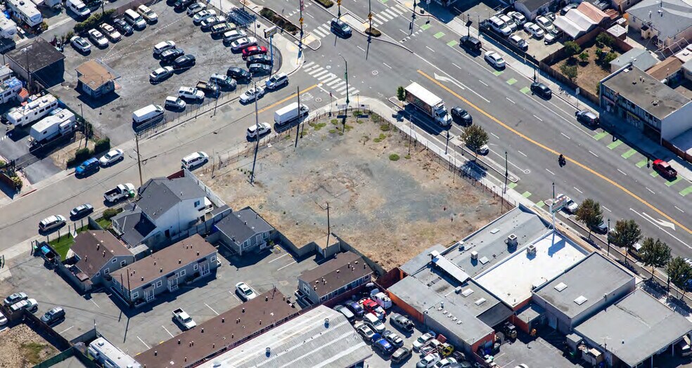 16790 E 14th St, San Leandro, CA à louer - Photo du bâtiment - Image 3 de 4