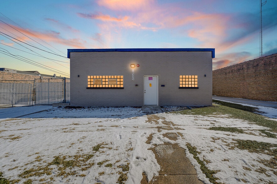 10333 Oxford Ave, Chicago Ridge, IL à vendre - Photo du bâtiment - Image 2 de 20