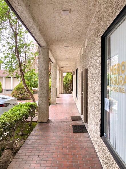 2440 S Hacienda Blvd, Hacienda Heights, CA à louer - Photo du bâtiment - Image 2 de 6